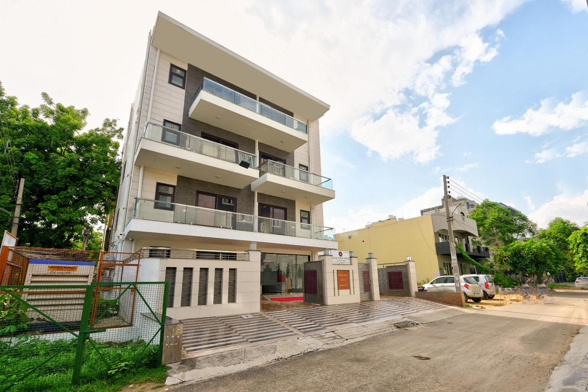 Hotel Leaf 9 Boutique, Near Golf Course Road And Galleria Market Ґурґаон Екстер'єр фото