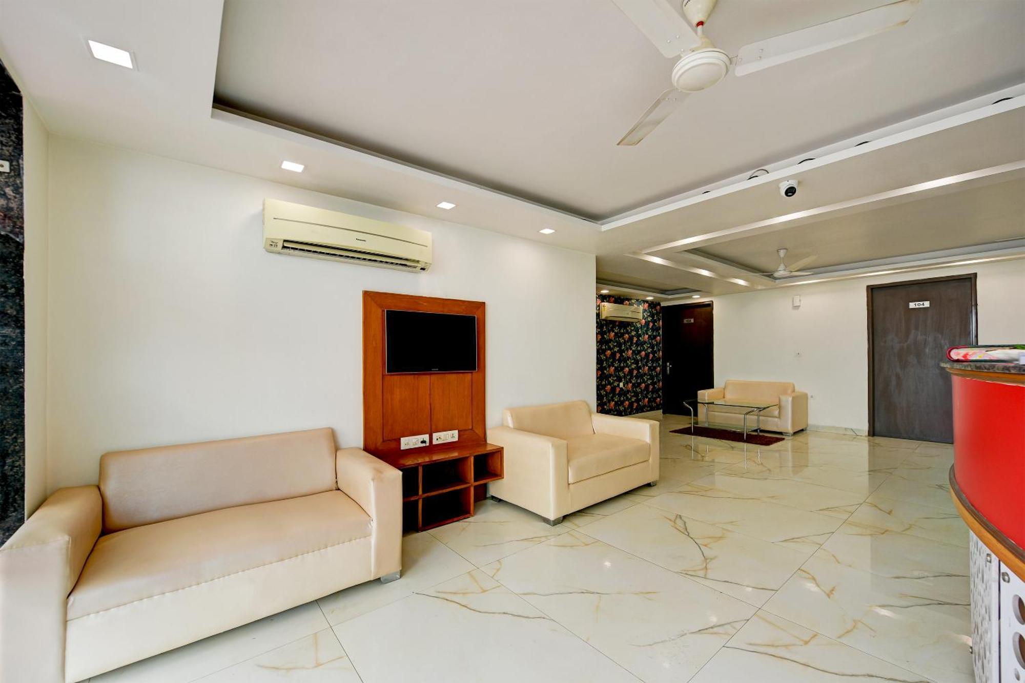 Hotel Leaf 9 Boutique, Near Golf Course Road And Galleria Market Ґурґаон Екстер'єр фото