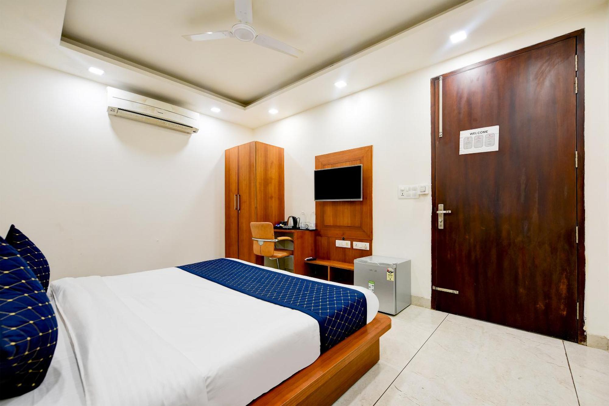 Hotel Leaf 9 Boutique, Near Golf Course Road And Galleria Market Ґурґаон Екстер'єр фото