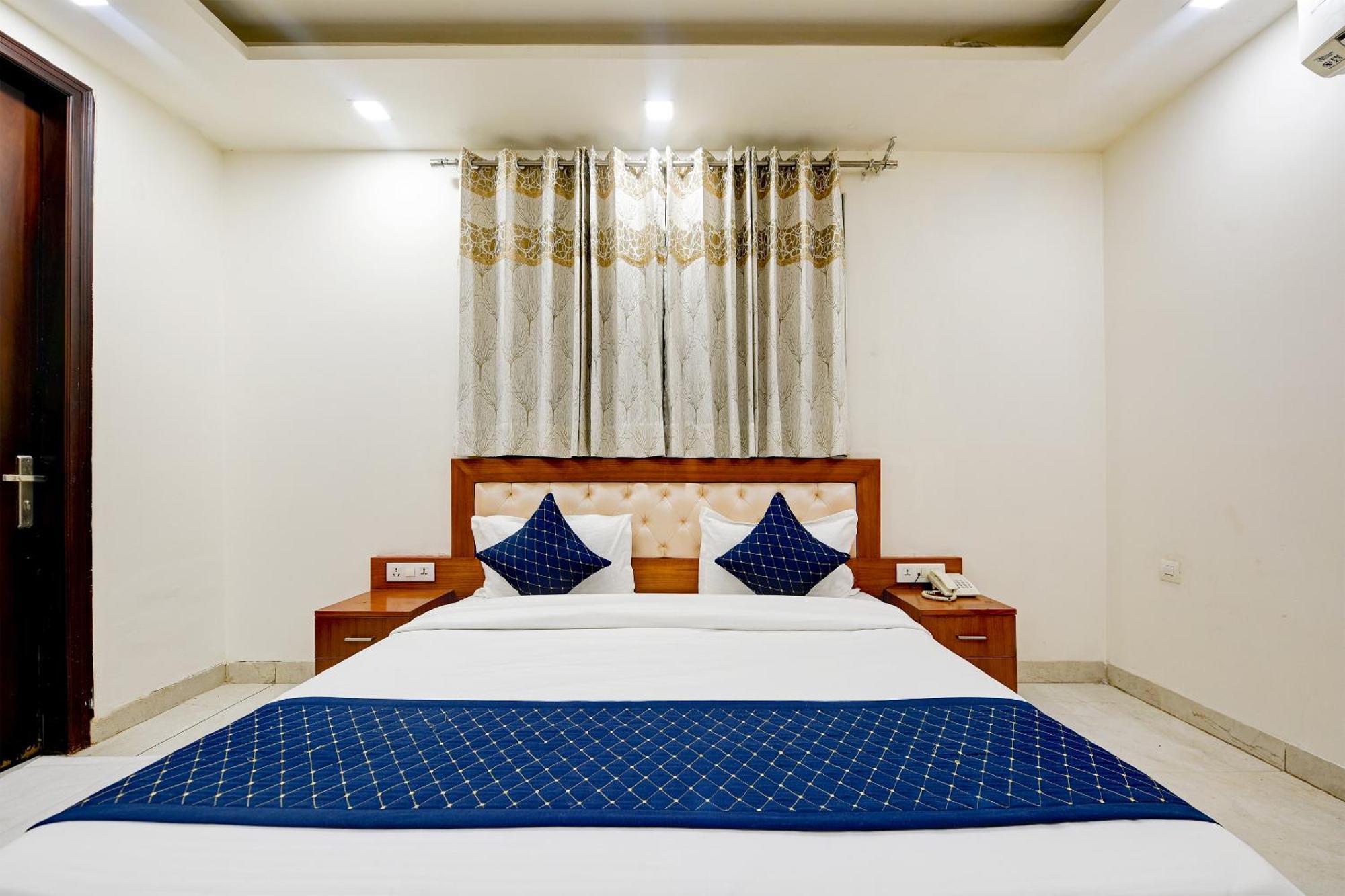 Hotel Leaf 9 Boutique, Near Golf Course Road And Galleria Market Ґурґаон Екстер'єр фото