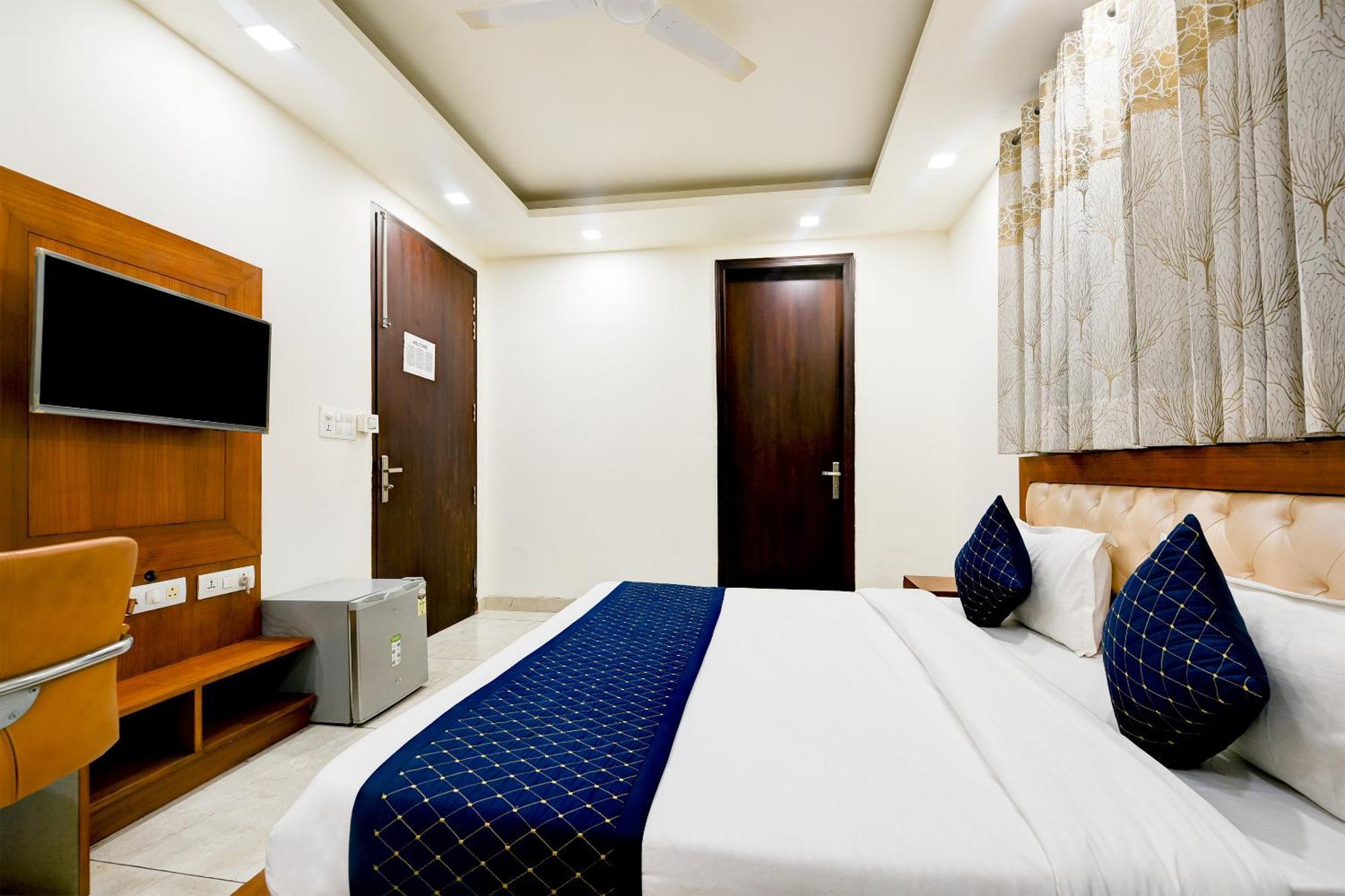 Hotel Leaf 9 Boutique, Near Golf Course Road And Galleria Market Ґурґаон Екстер'єр фото