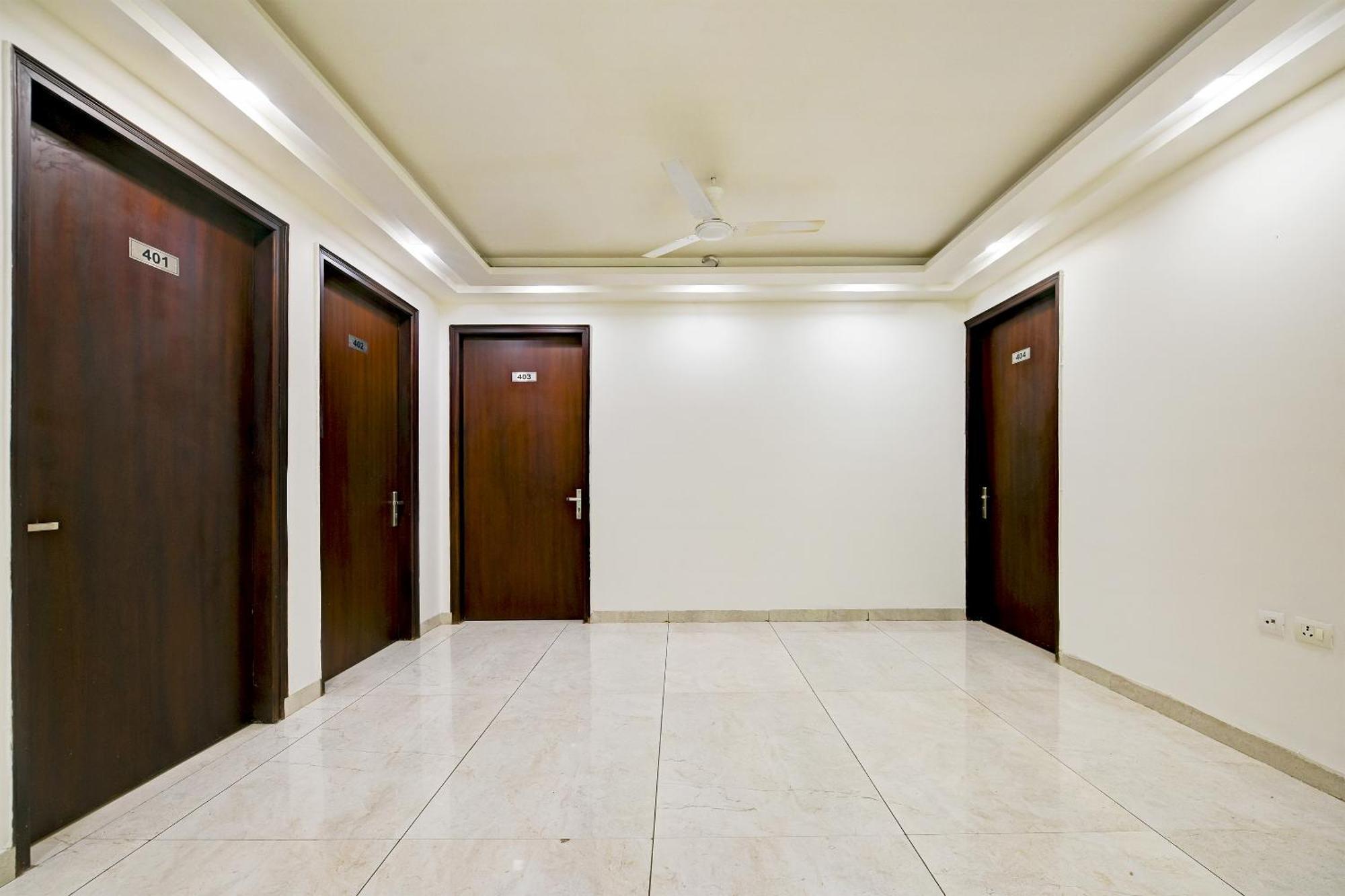 Hotel Leaf 9 Boutique, Near Golf Course Road And Galleria Market Ґурґаон Екстер'єр фото