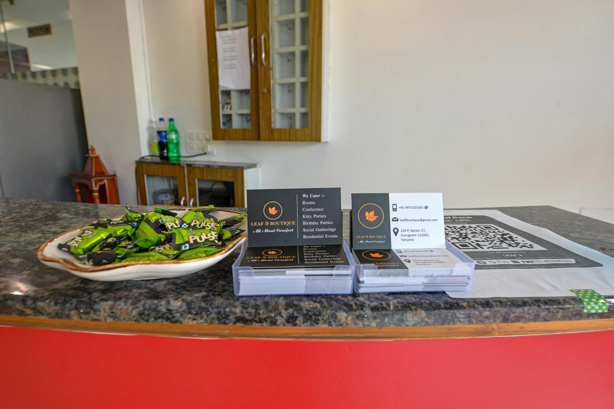 Hotel Leaf 9 Boutique, Near Golf Course Road And Galleria Market Ґурґаон Екстер'єр фото