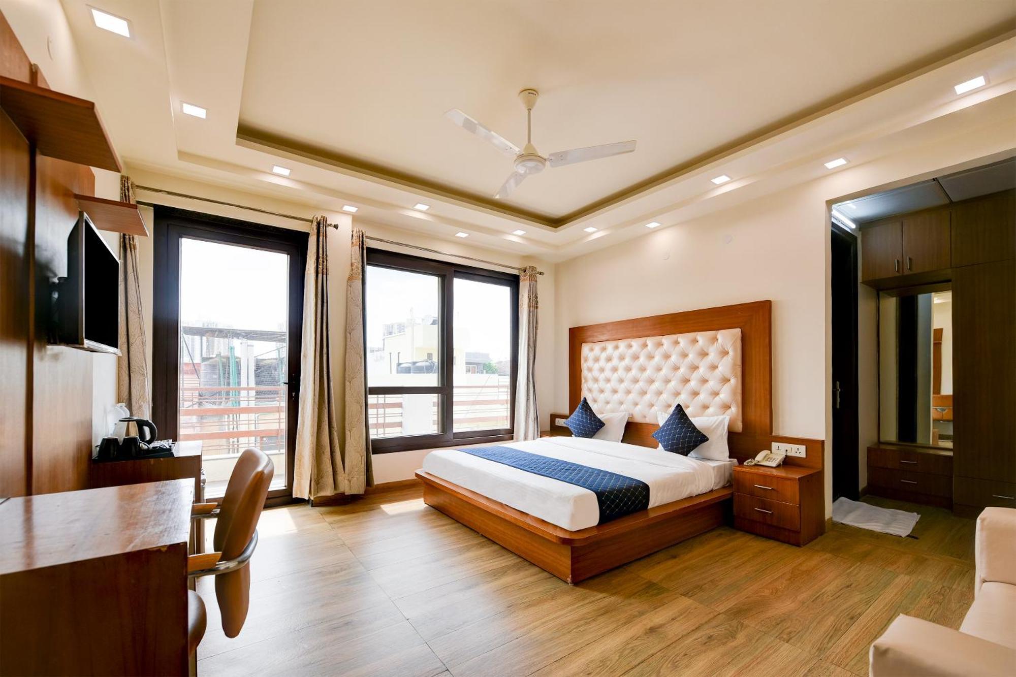 Hotel Leaf 9 Boutique, Near Golf Course Road And Galleria Market Ґурґаон Екстер'єр фото